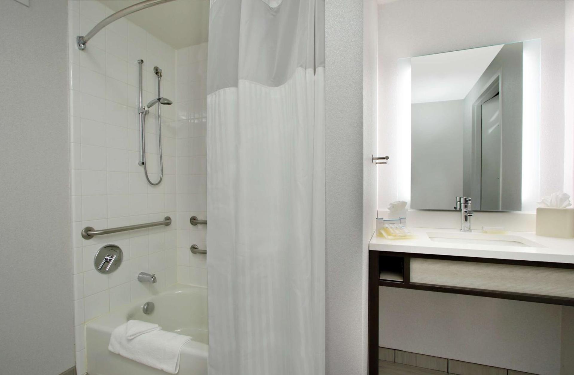 Hilton Garden Inn Columbus-University Area photo 17
