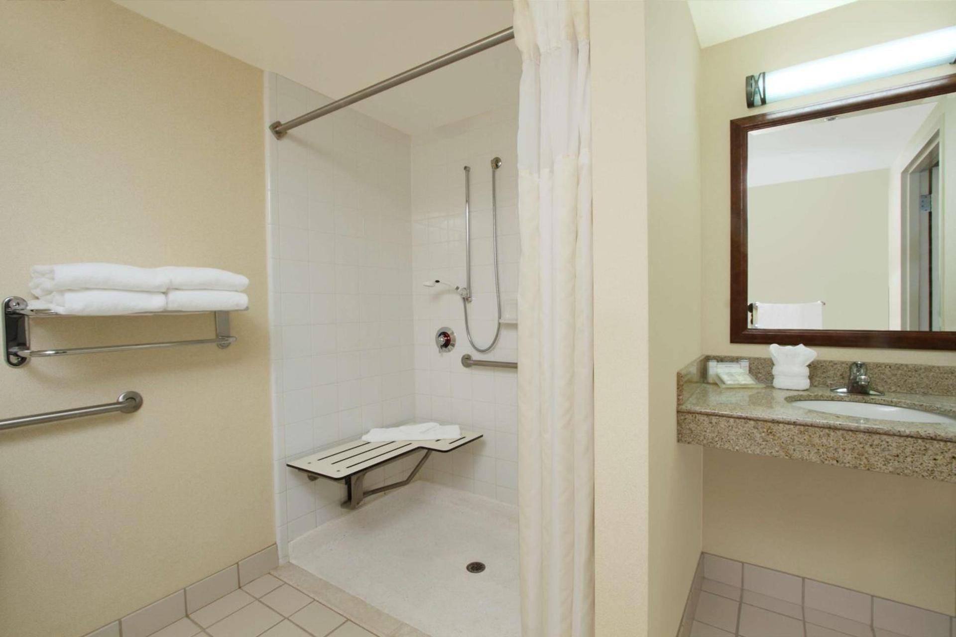 Hilton Garden Inn Columbus-University Area photo 25