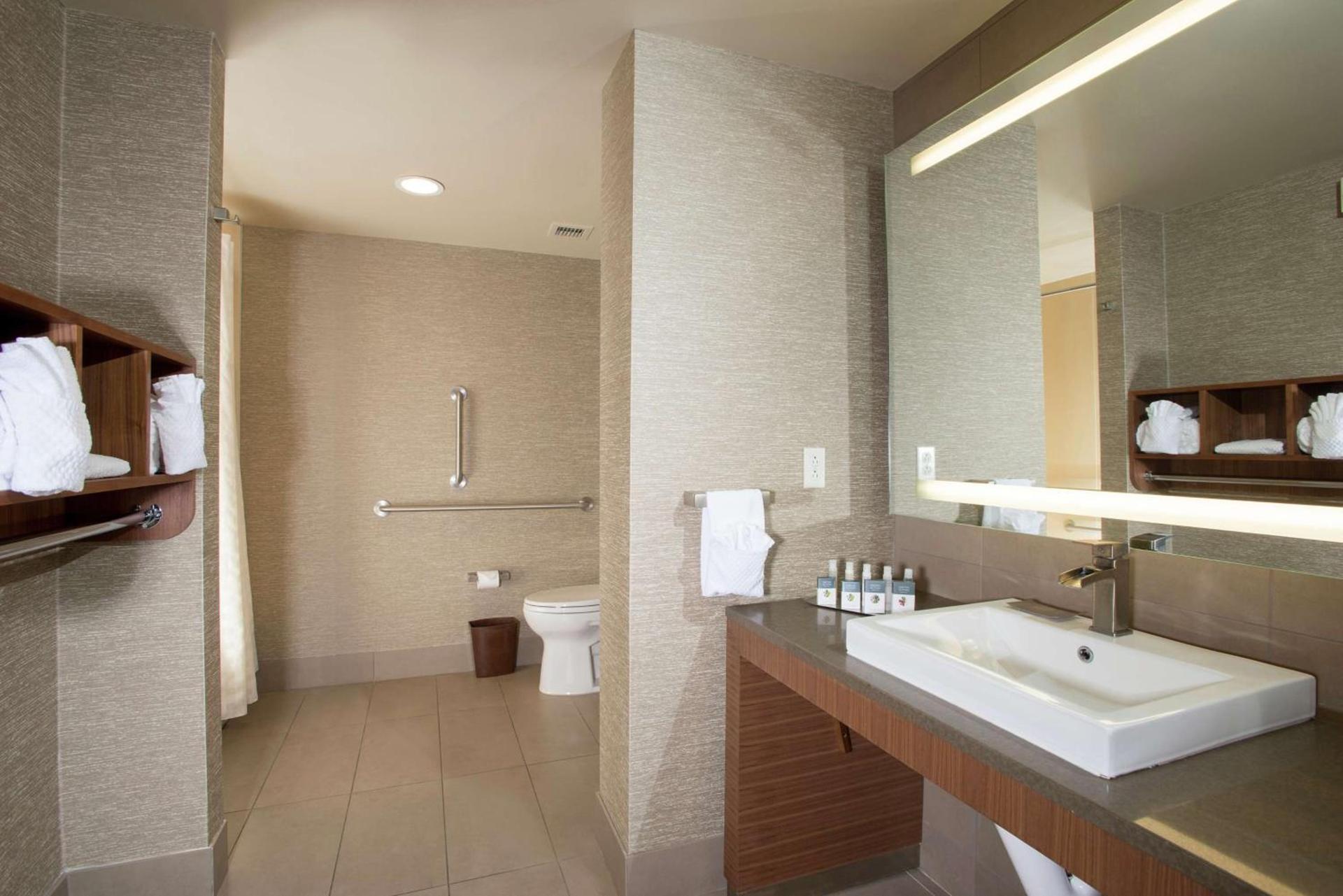 The Broadway Columbia - a DoubleTree by Hilton Hotel photo 15