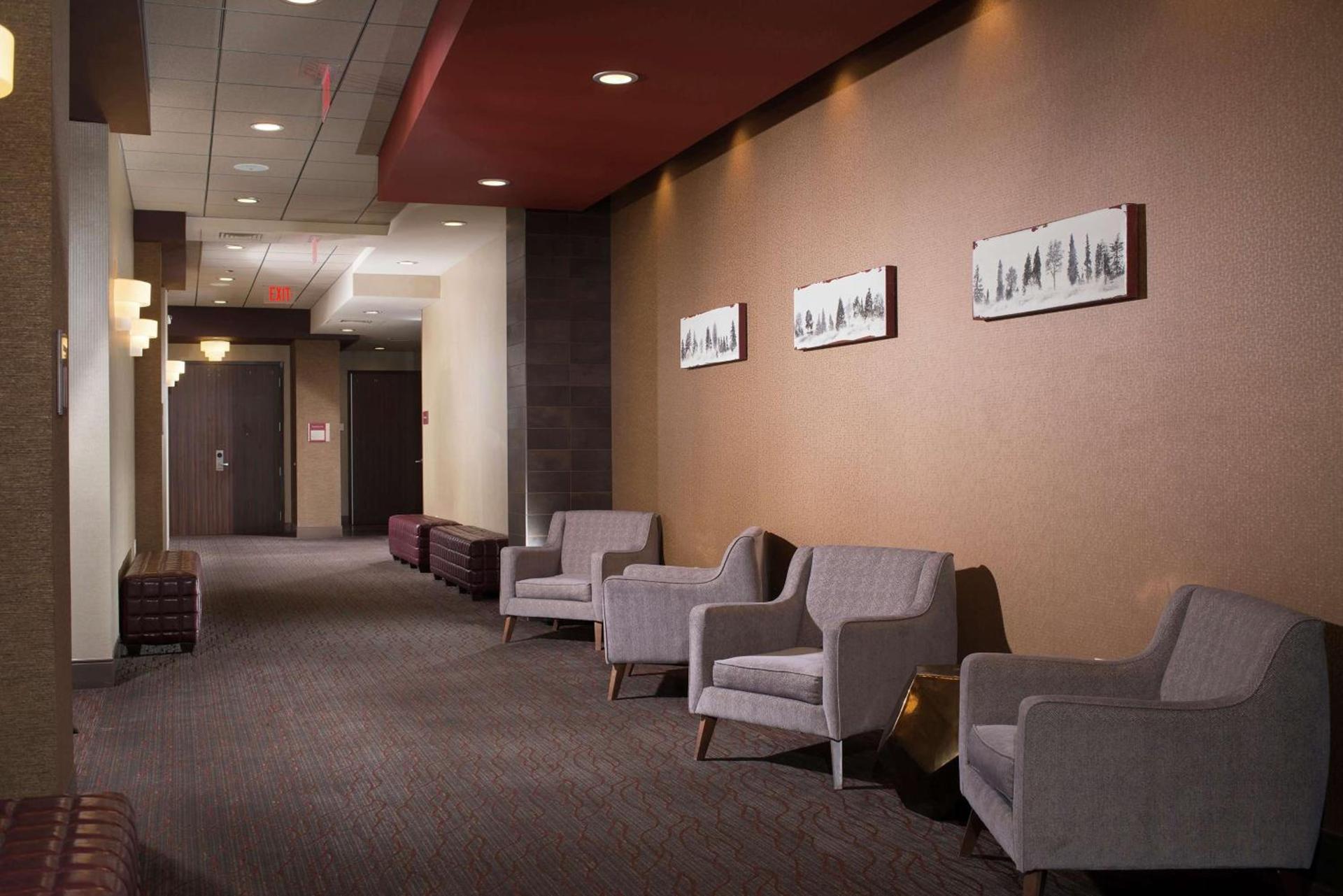 The Broadway Columbia - a DoubleTree by Hilton Hotel photo 25