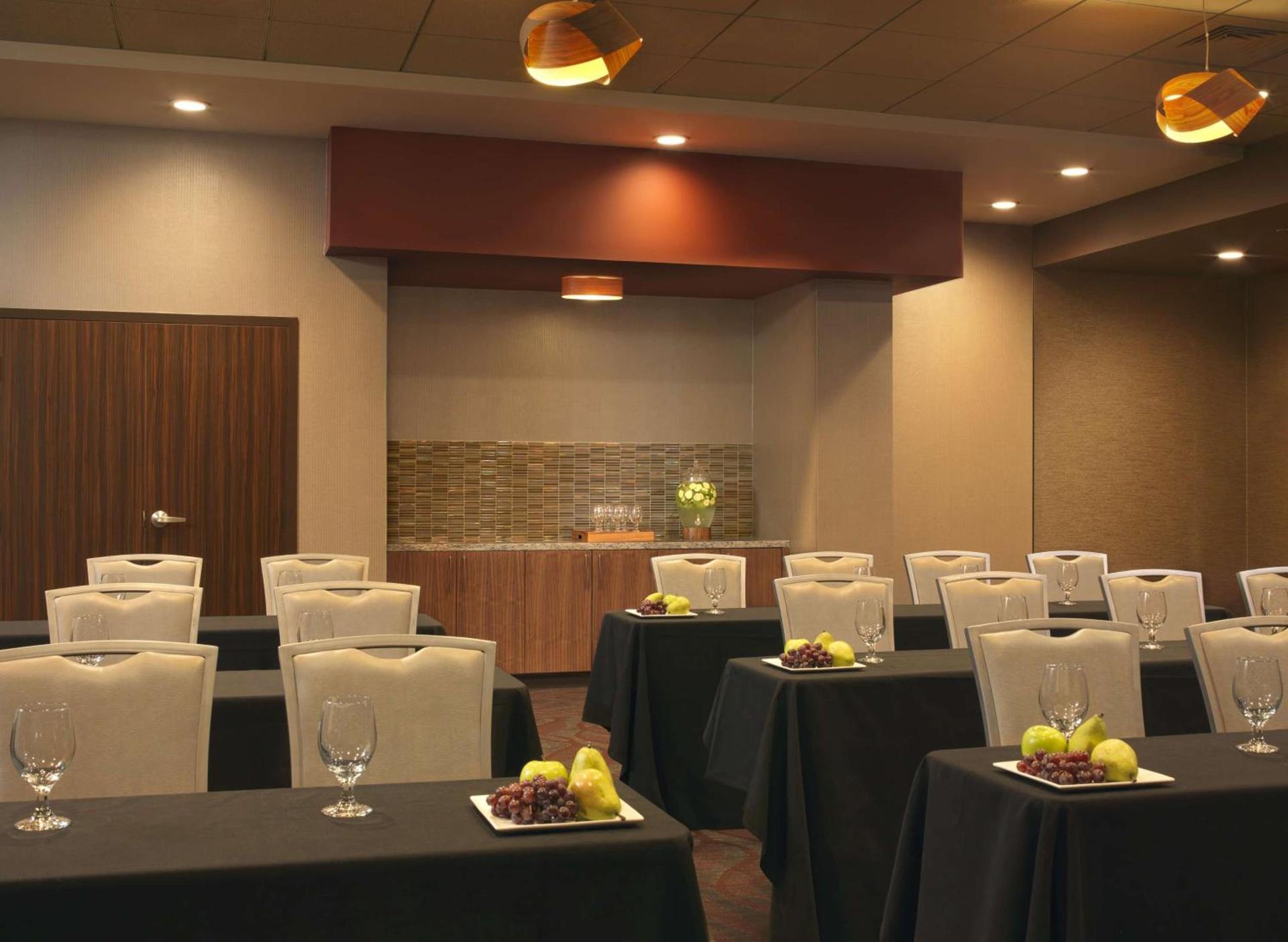 The Broadway Columbia - a DoubleTree by Hilton Hotel photo 26