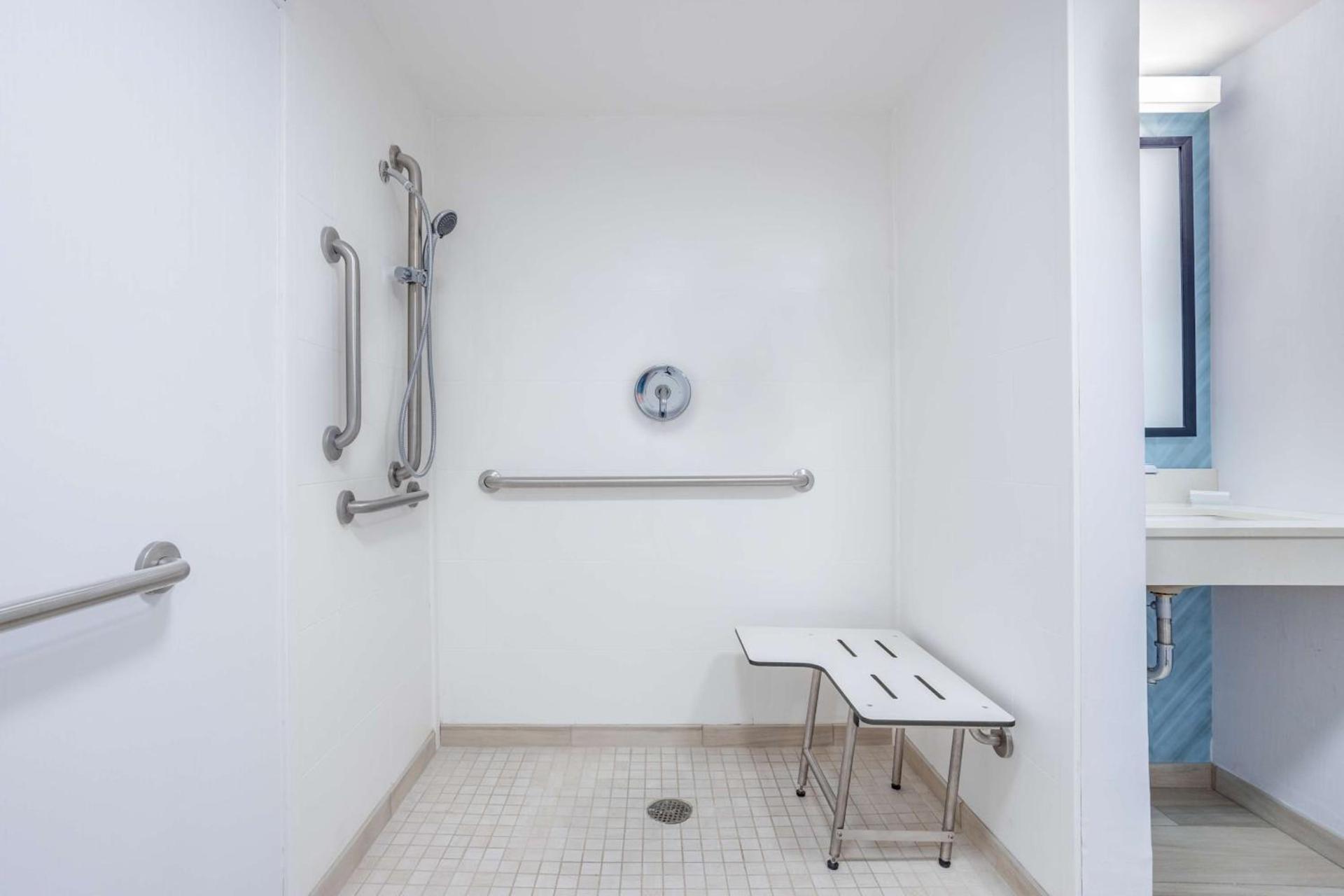 Hilton Garden Inn Cincinnati/Sharonville photo 28
