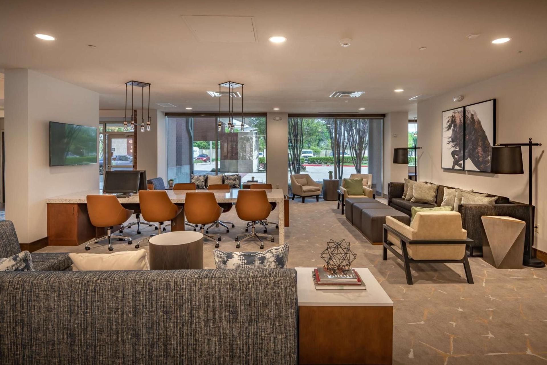 DoubleTree by Hilton Dallas-Farmers Branch photo 3