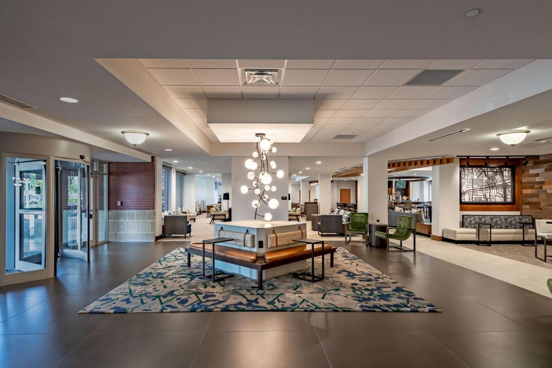 DoubleTree by Hilton Dallas-Farmers Branch photo 5