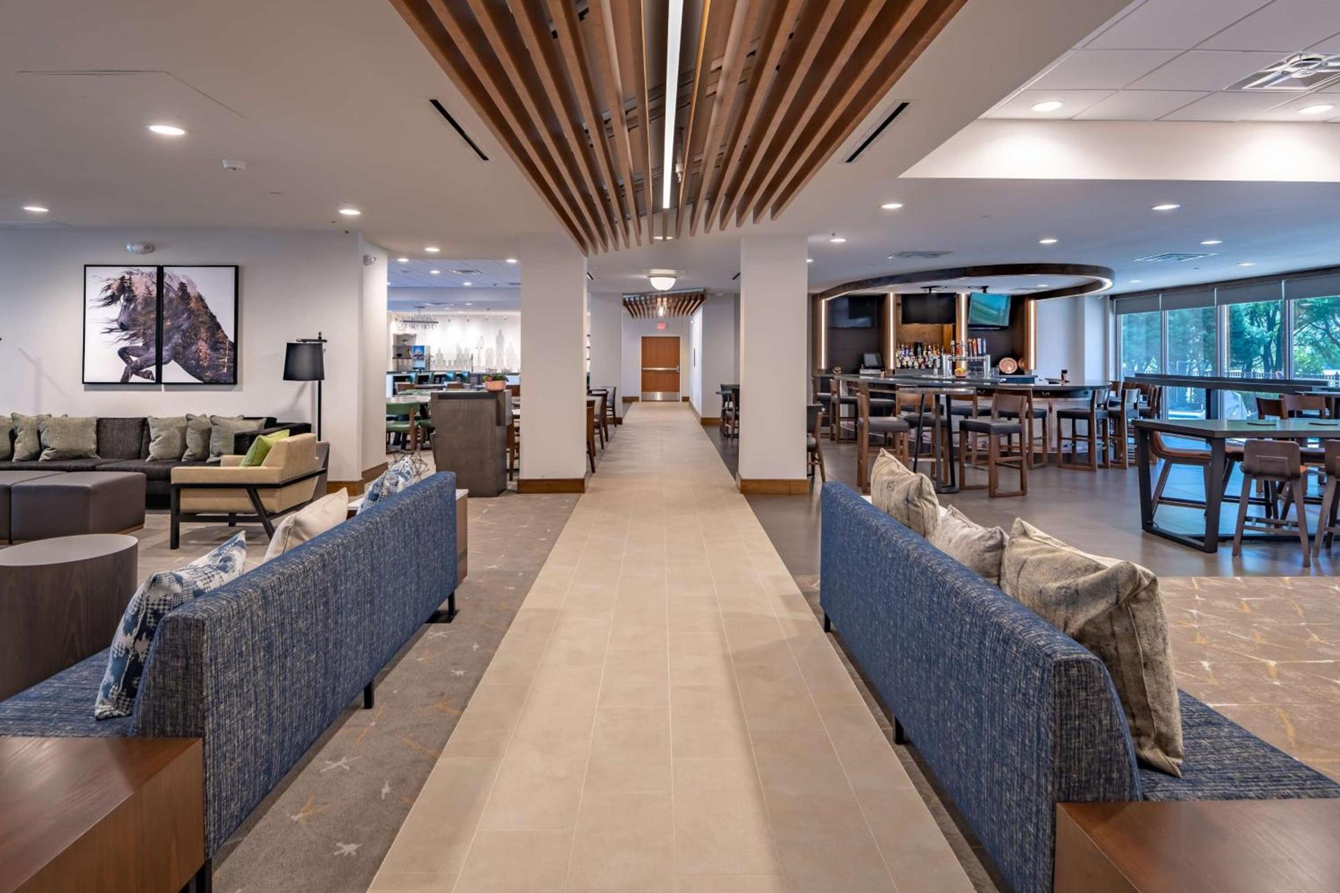 DoubleTree by Hilton Dallas-Farmers Branch photo 6