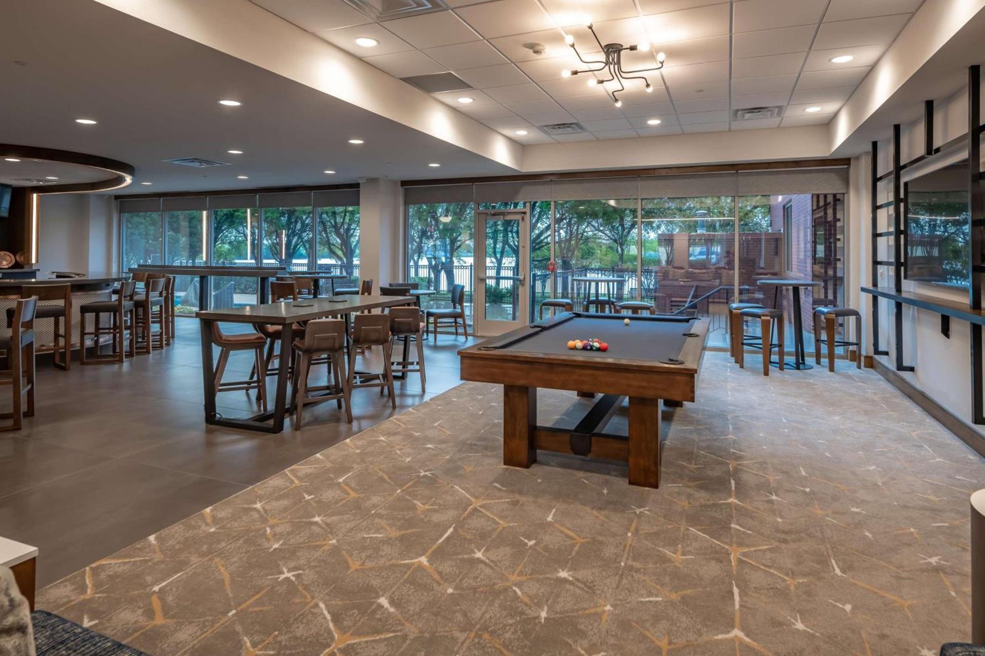DoubleTree by Hilton Dallas-Farmers Branch photo 7
