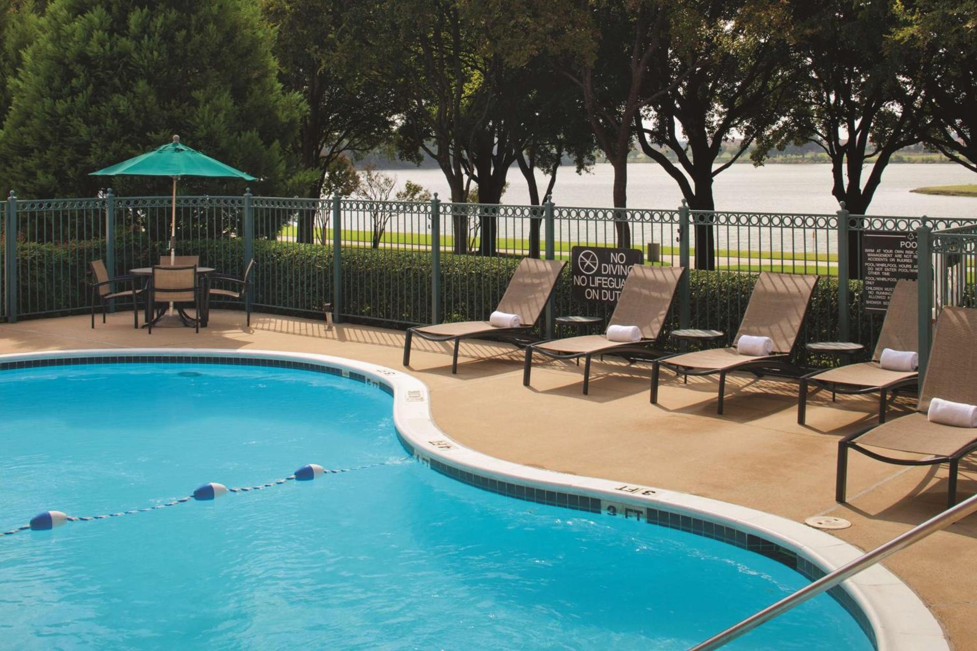 DoubleTree by Hilton Dallas-Farmers Branch photo 12