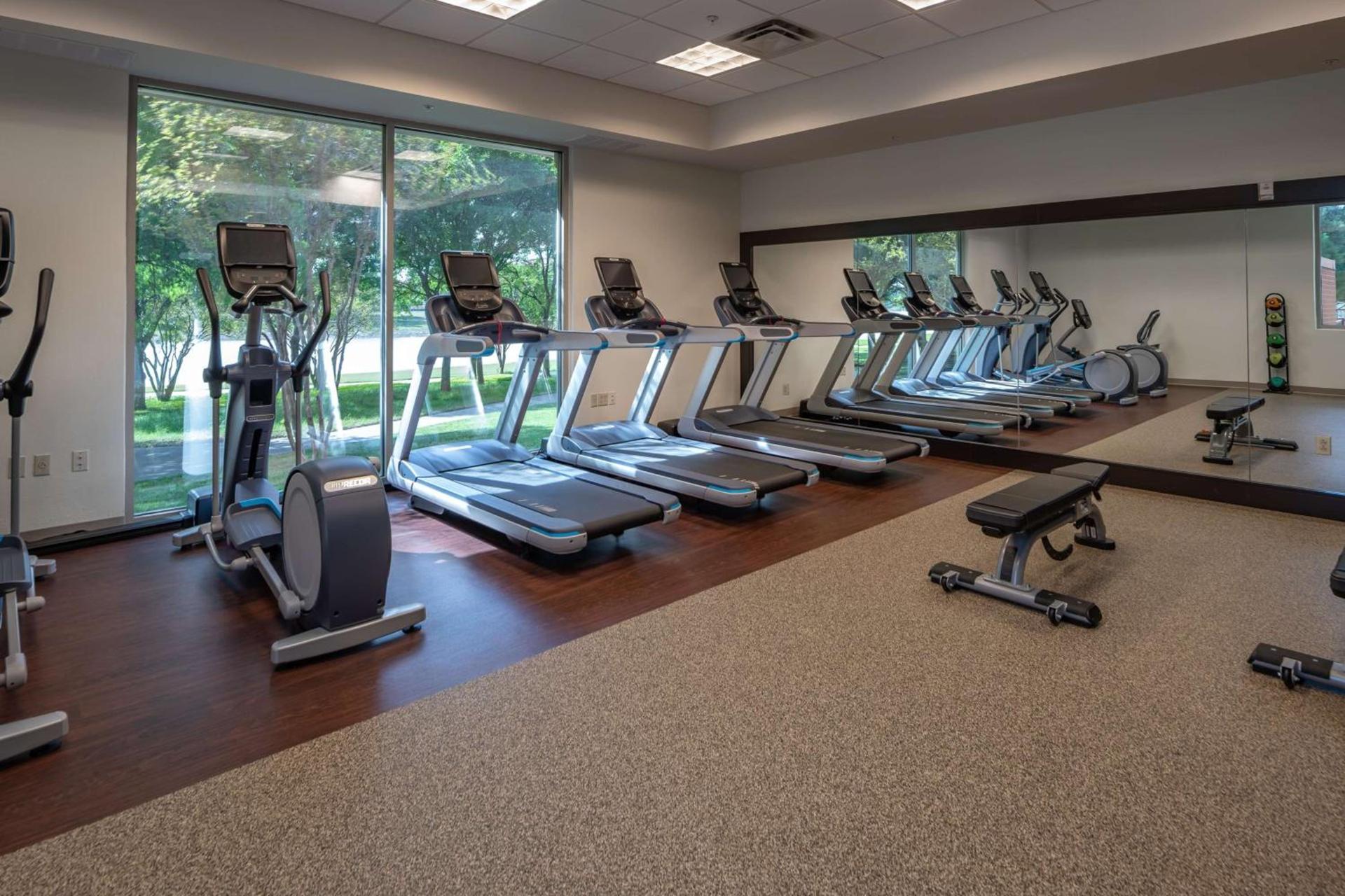 DoubleTree by Hilton Dallas-Farmers Branch photo 19