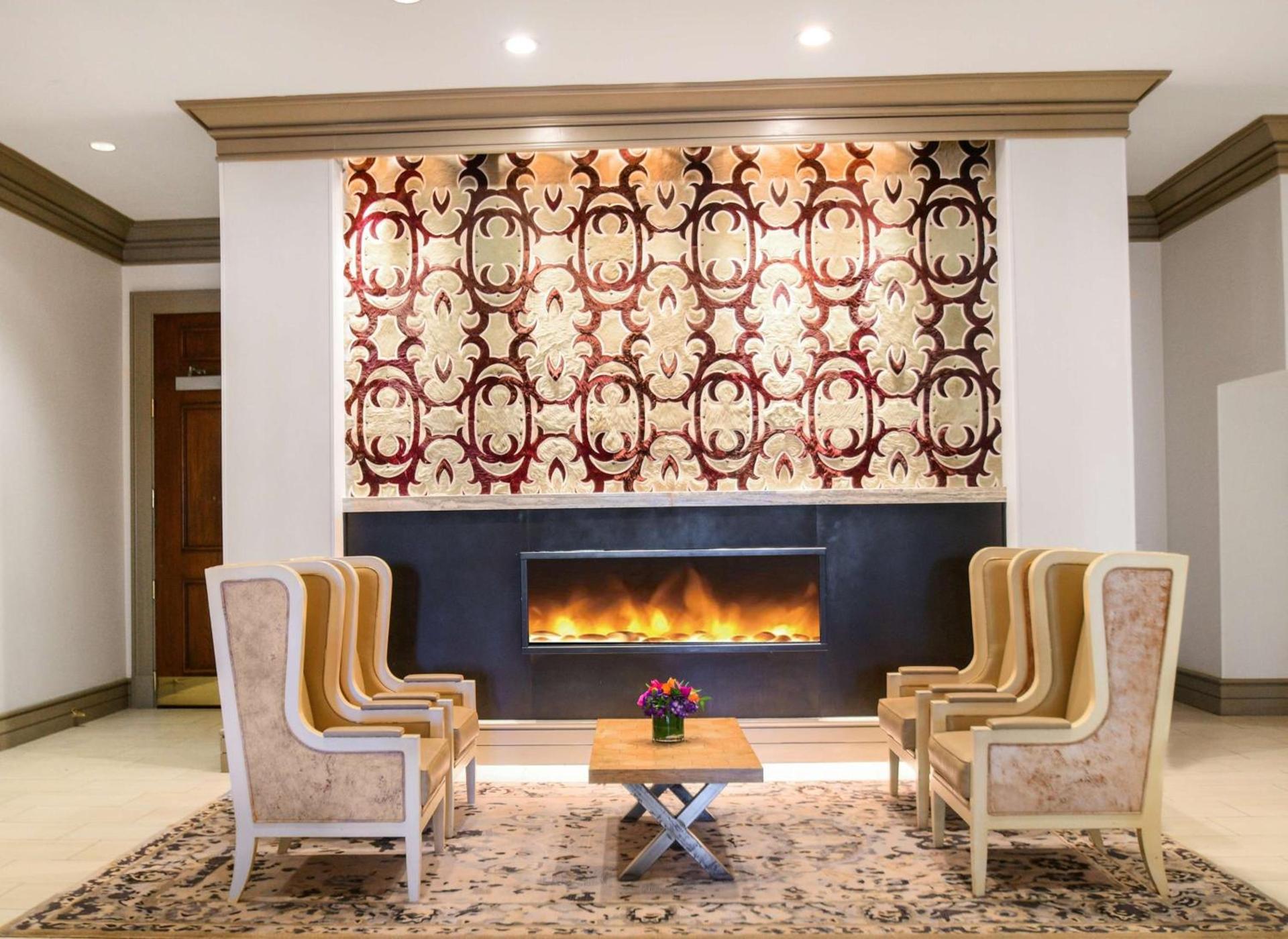 Hilton Dallas-Park Cities photo 9