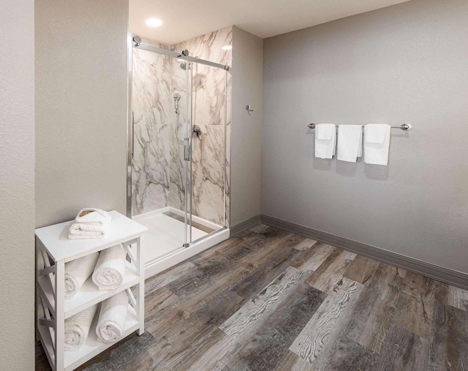Hilton Dallas/Rockwall Lakefront Hotel photo 27