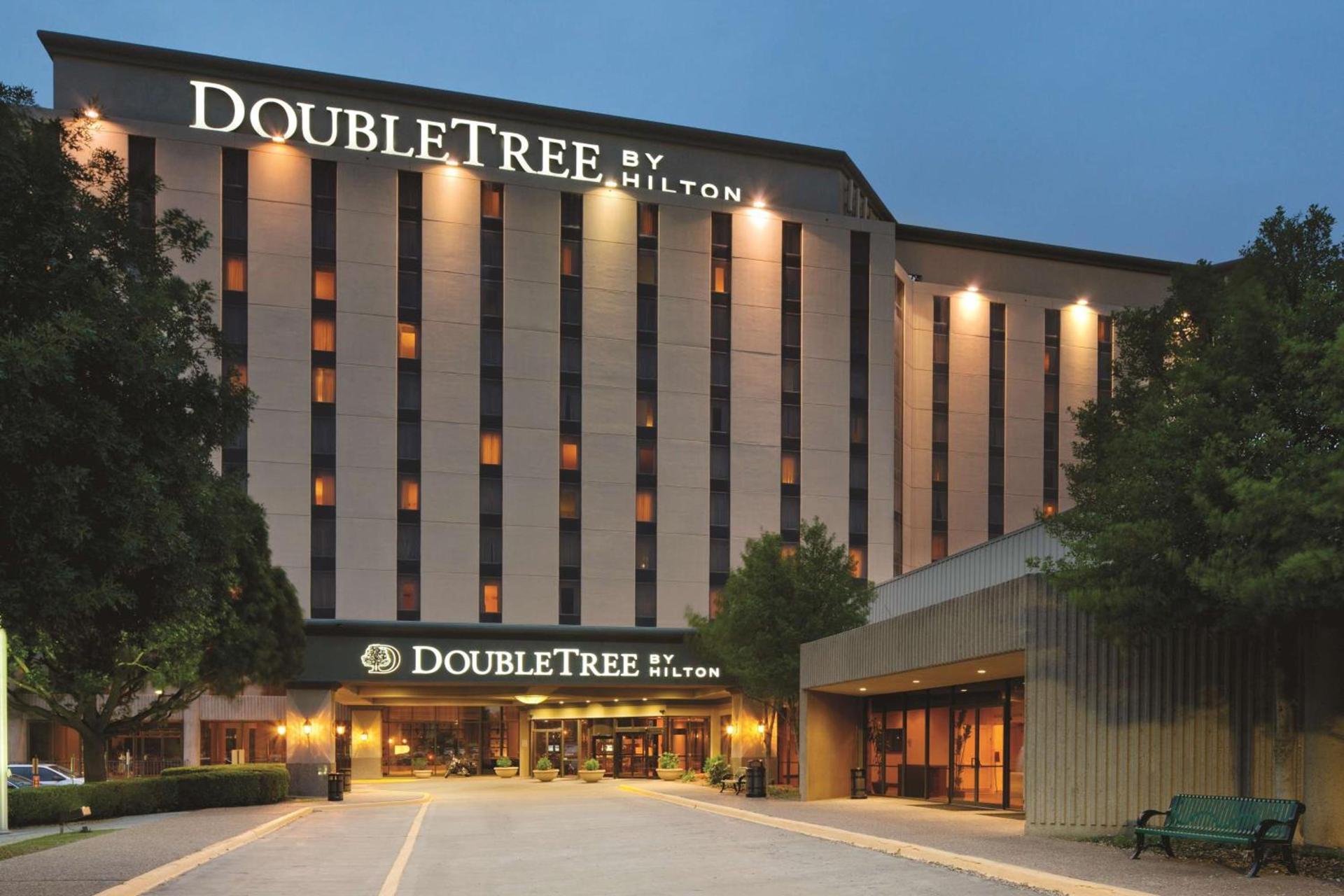 DoubleTree by Hilton Dallas Near the Galleria photo 1