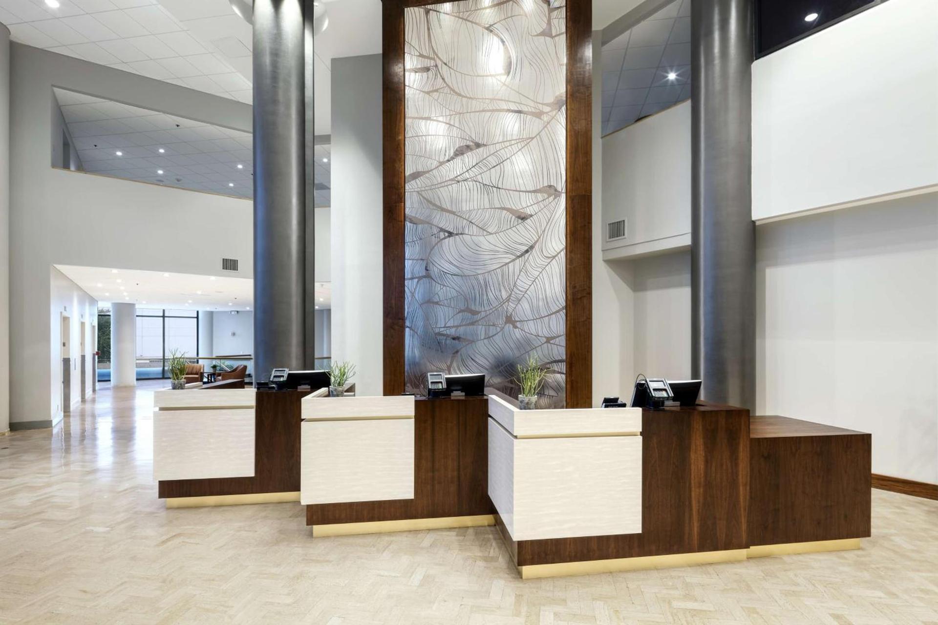 DoubleTree by Hilton Dallas Near the Galleria photo 3