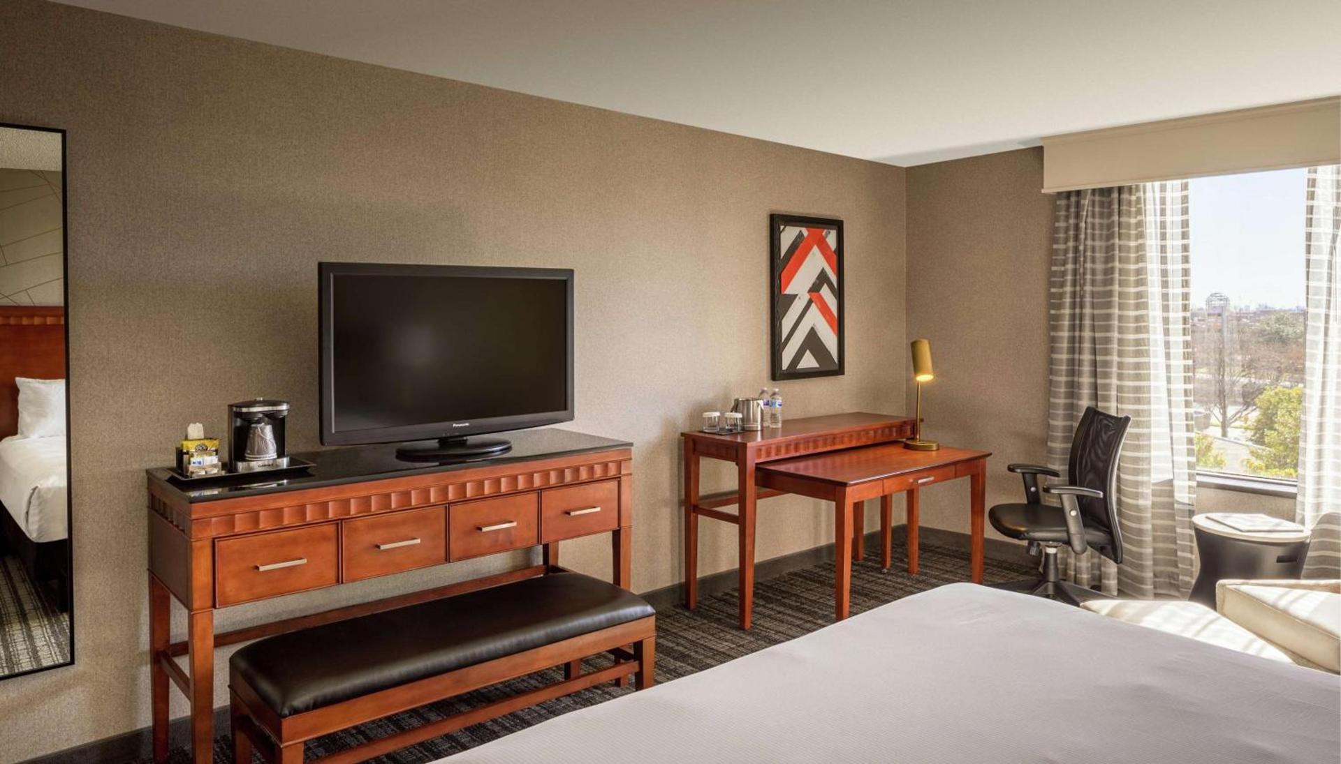 DoubleTree by Hilton Dallas Near the Galleria photo 12