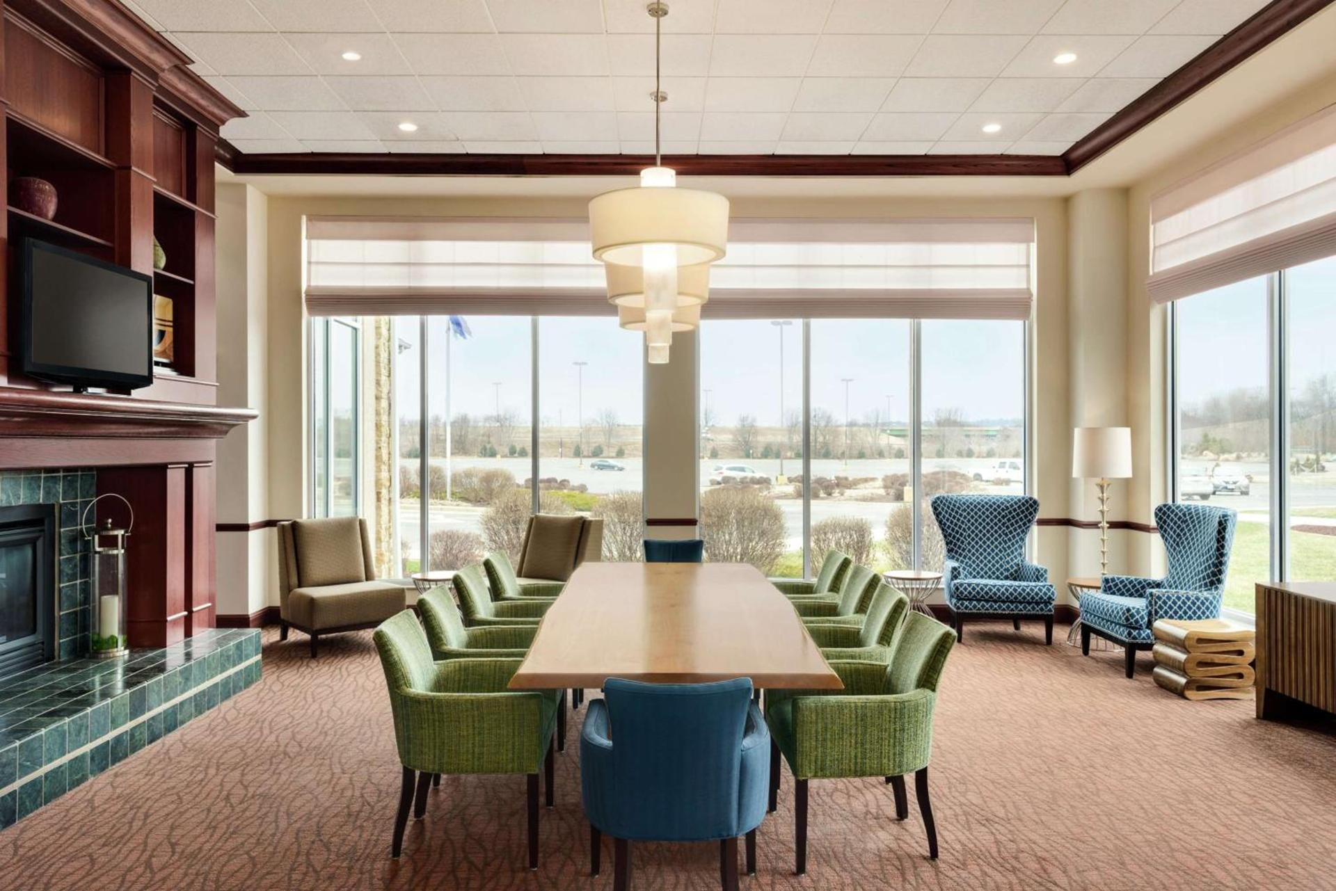 Hilton Garden Inn Dubuque Downtown photo 6