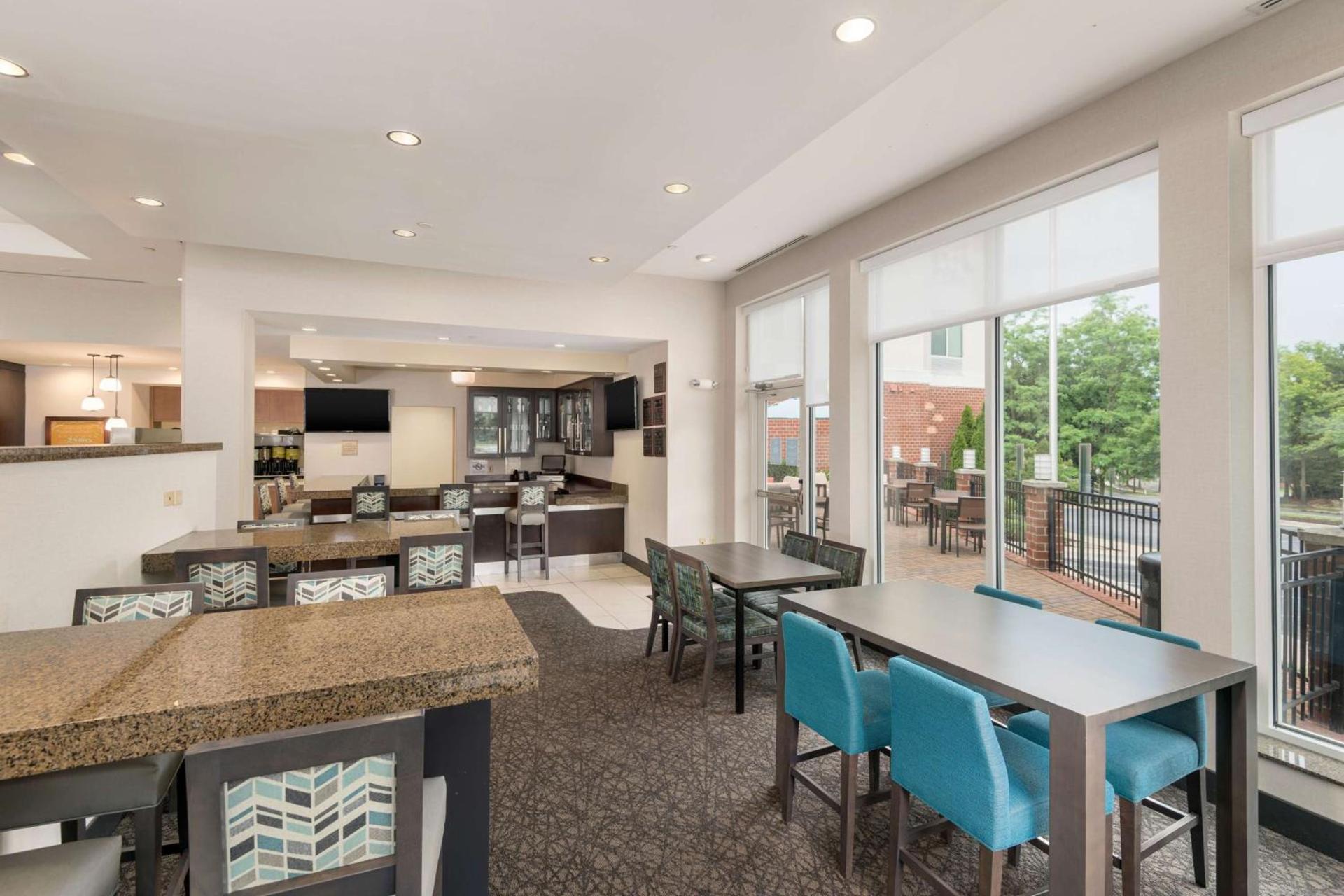 Hilton Garden Inn Silver Spring White Oak photo 6