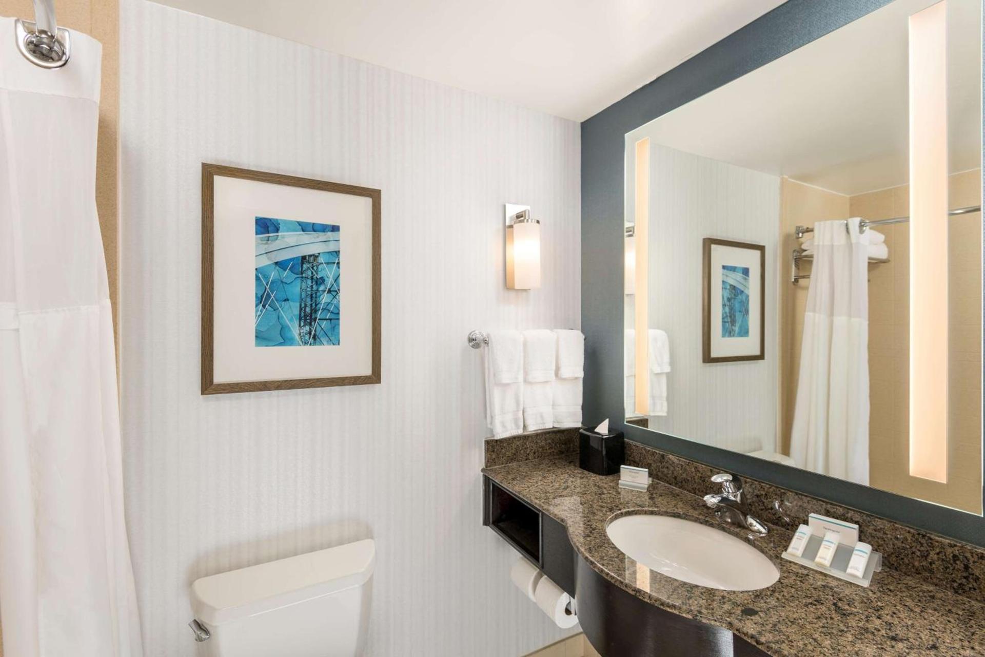 Hilton Garden Inn Silver Spring White Oak photo 25