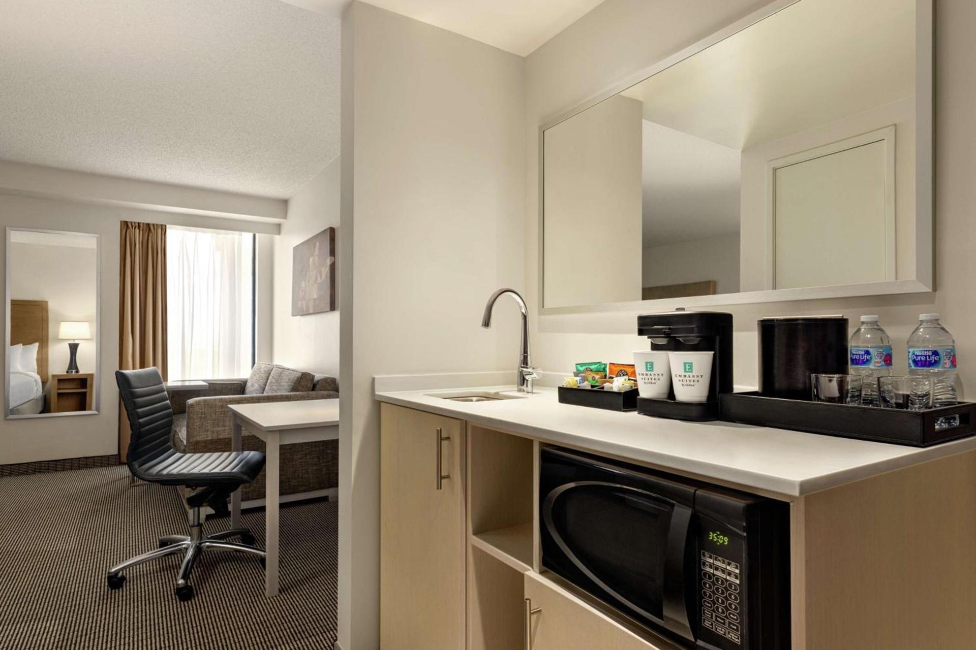 Embassy Suites by Hilton Denver International Airport photo 49
