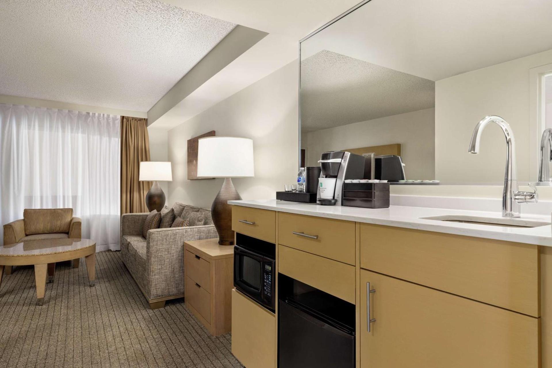 Embassy Suites by Hilton Denver International Airport photo 50