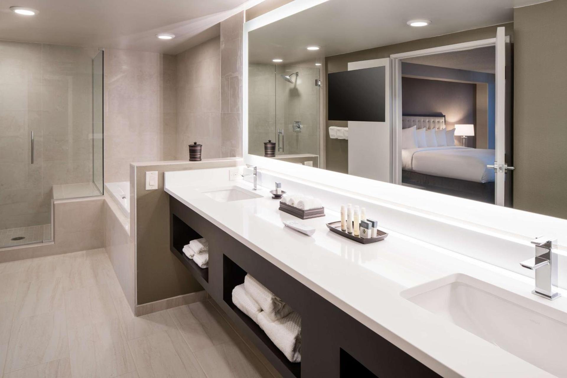 DoubleTree by Hilton Denver Tech photo 25