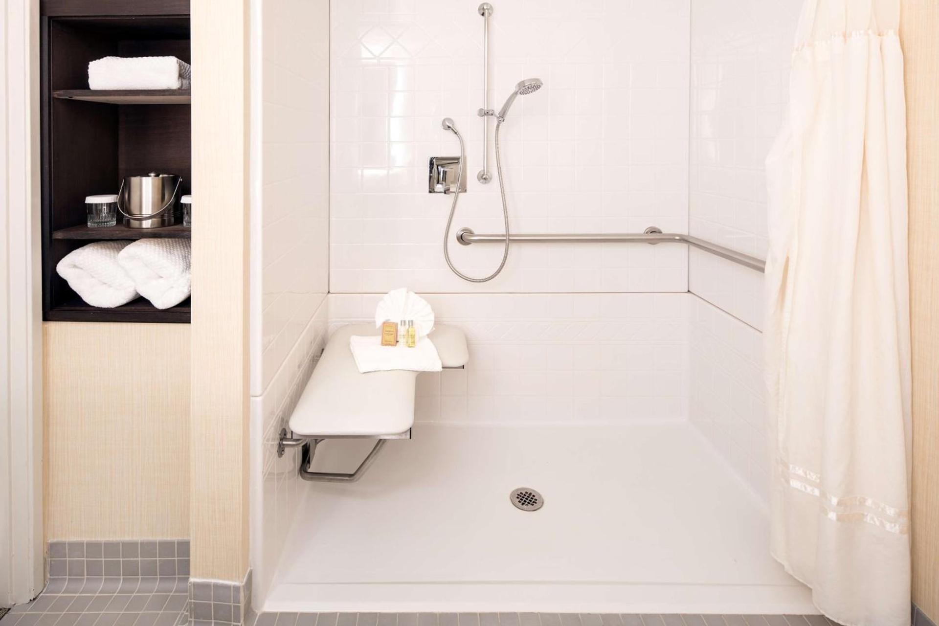 DoubleTree by Hilton Denver Tech photo 43
