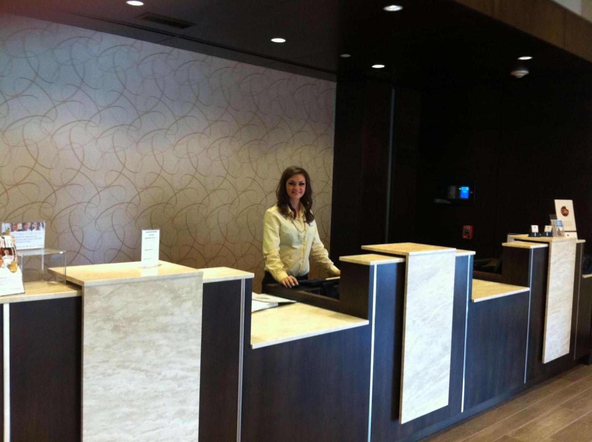 DoubleTree by Hilton Hotel Denver - Thornton photo 4