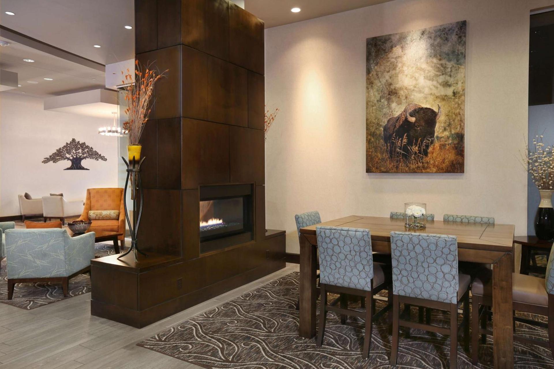 DoubleTree by Hilton Hotel Denver - Thornton photo 8