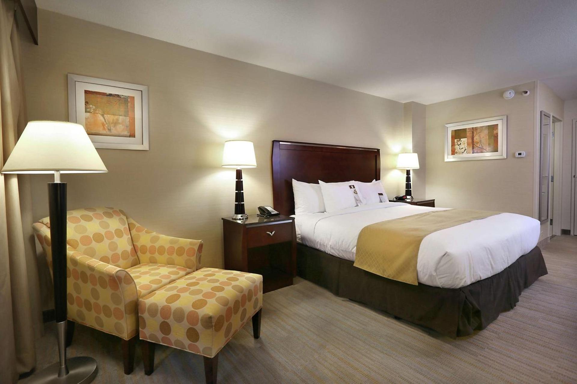 DoubleTree by Hilton Hotel Denver - Thornton photo 11