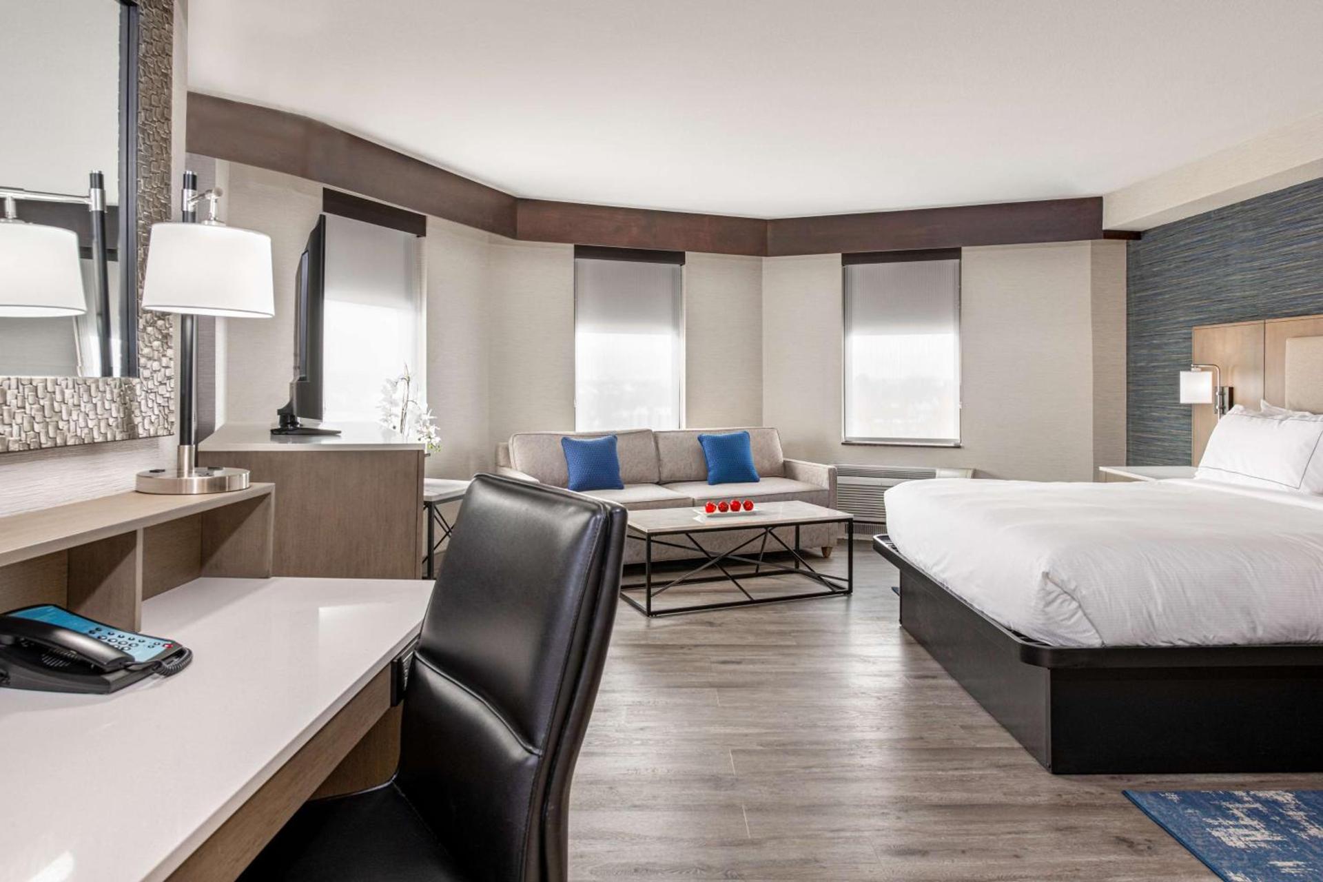 DoubleTree by Hilton Hotel Denver - Thornton photo 15