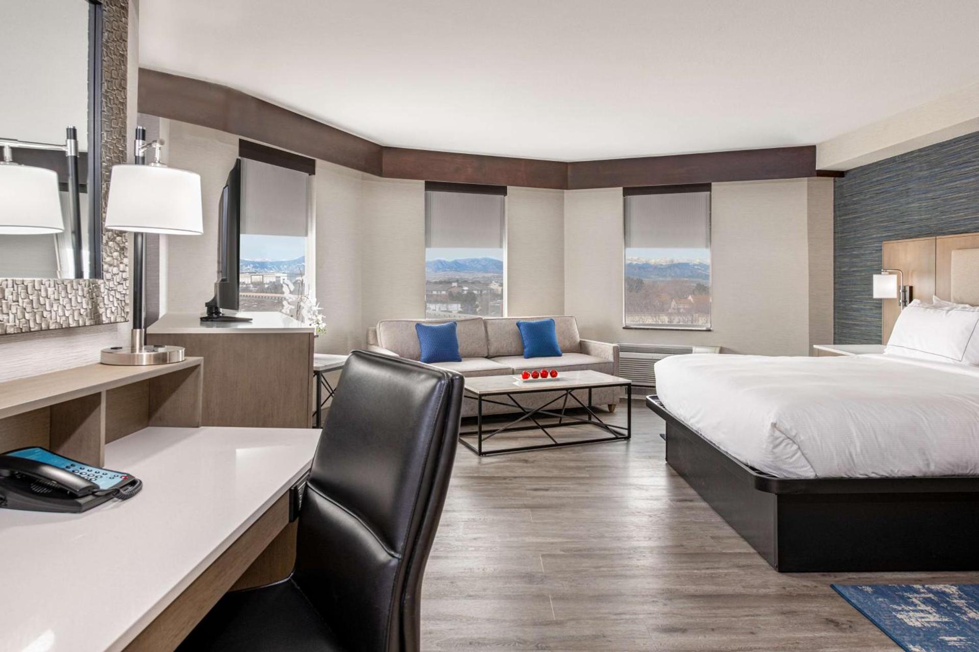 DoubleTree by Hilton Hotel Denver - Thornton photo 16