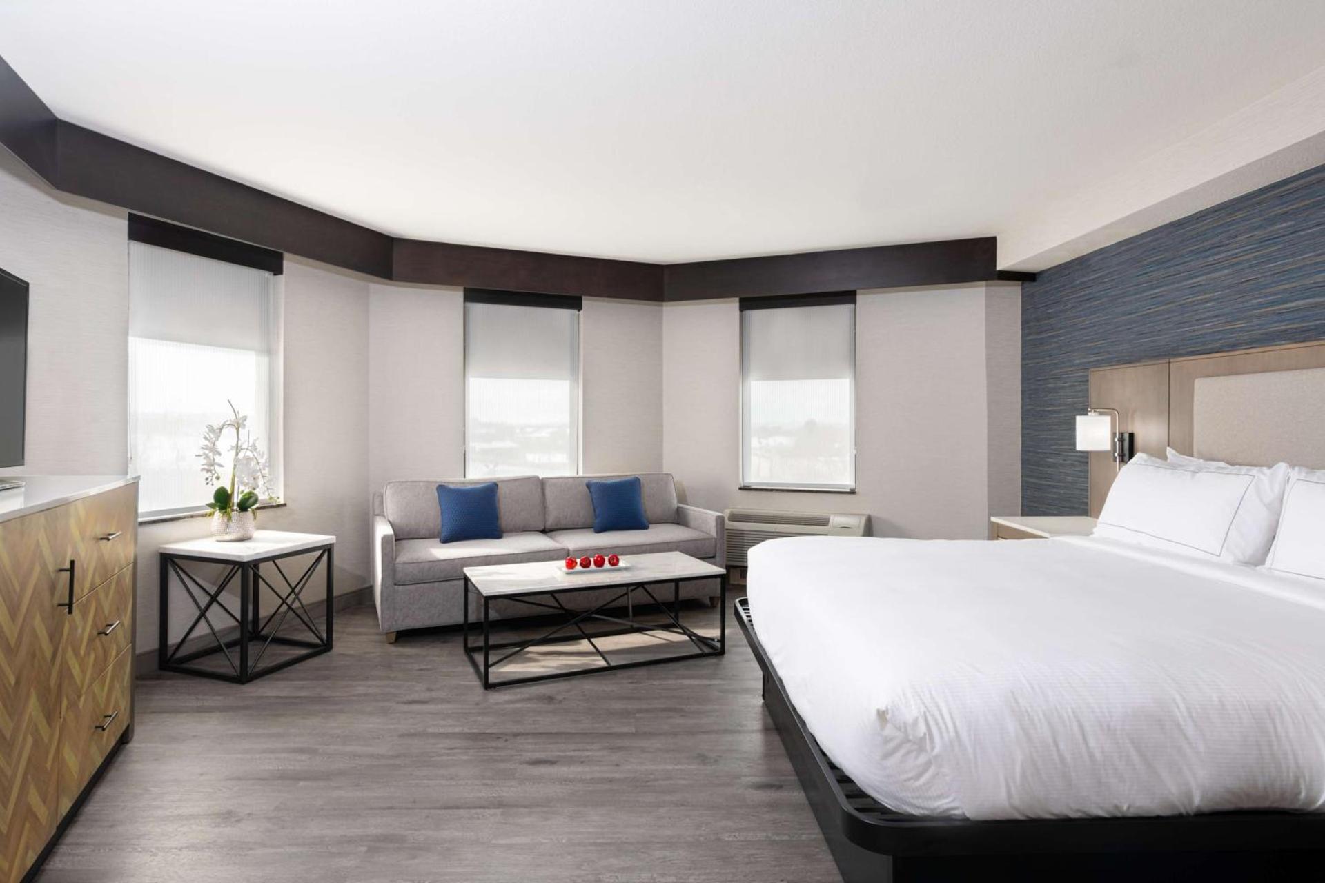 DoubleTree by Hilton Hotel Denver - Thornton photo 22