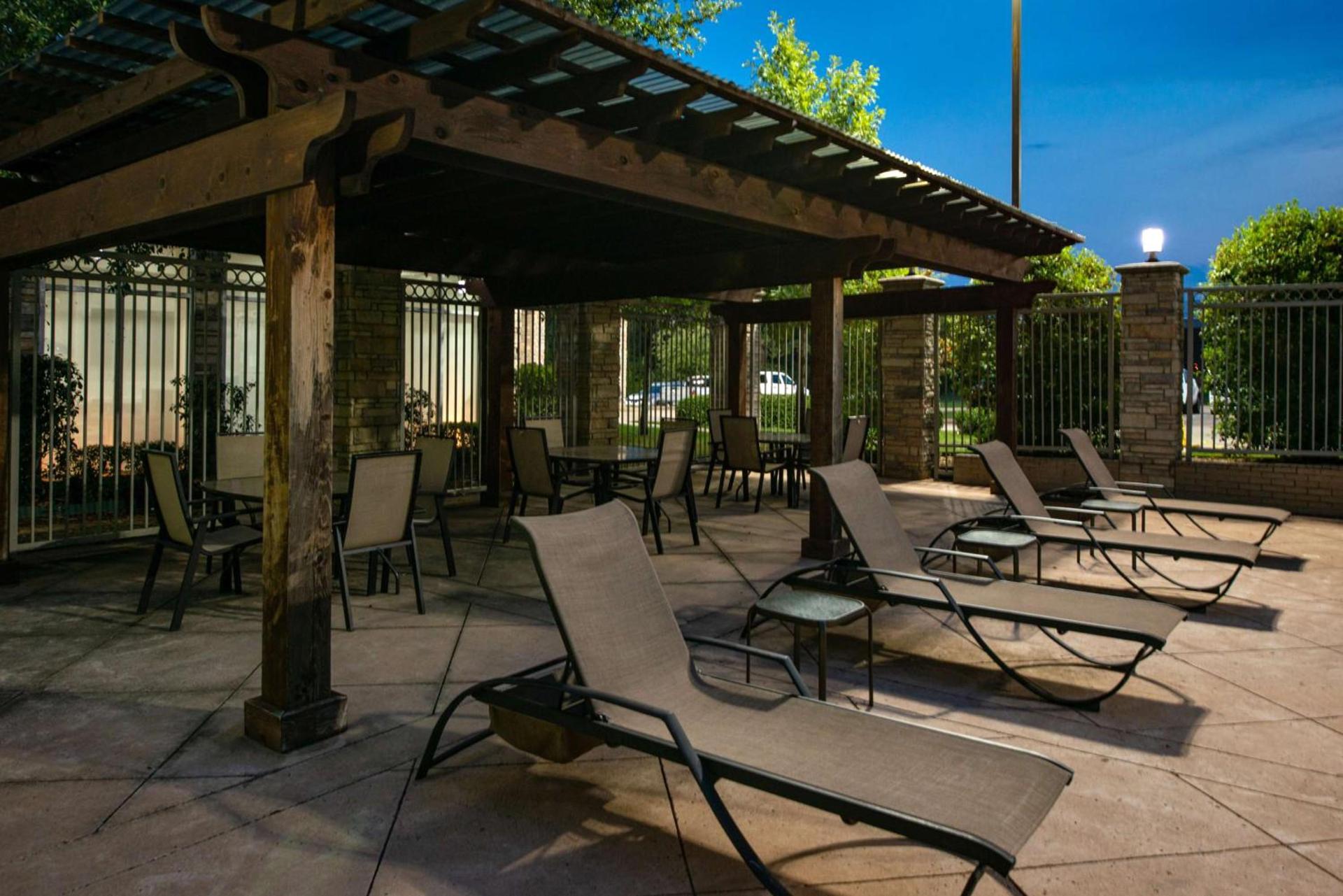 Hilton Garden Inn Denton photo 4