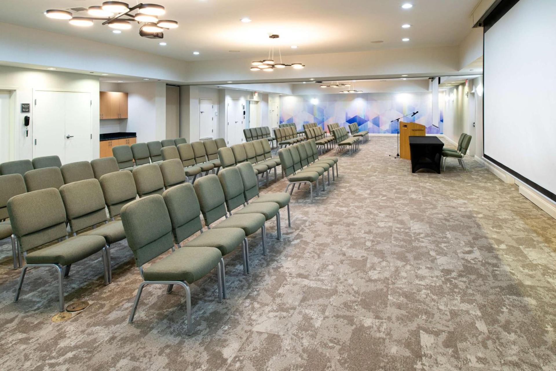 Hilton Garden Inn Denton photo 43