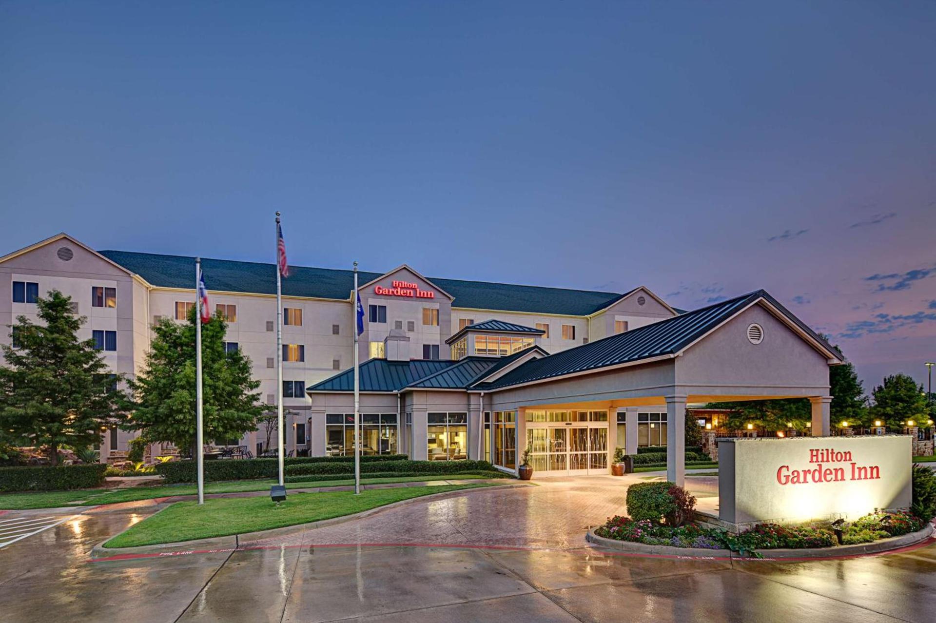 Hilton Garden Inn DFW Airport South photo 1