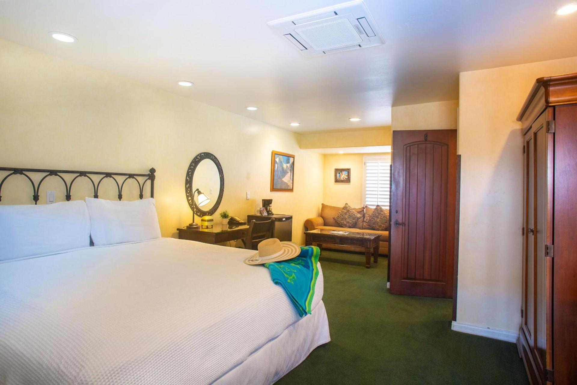 Castillo Inn at the Beach photo 10