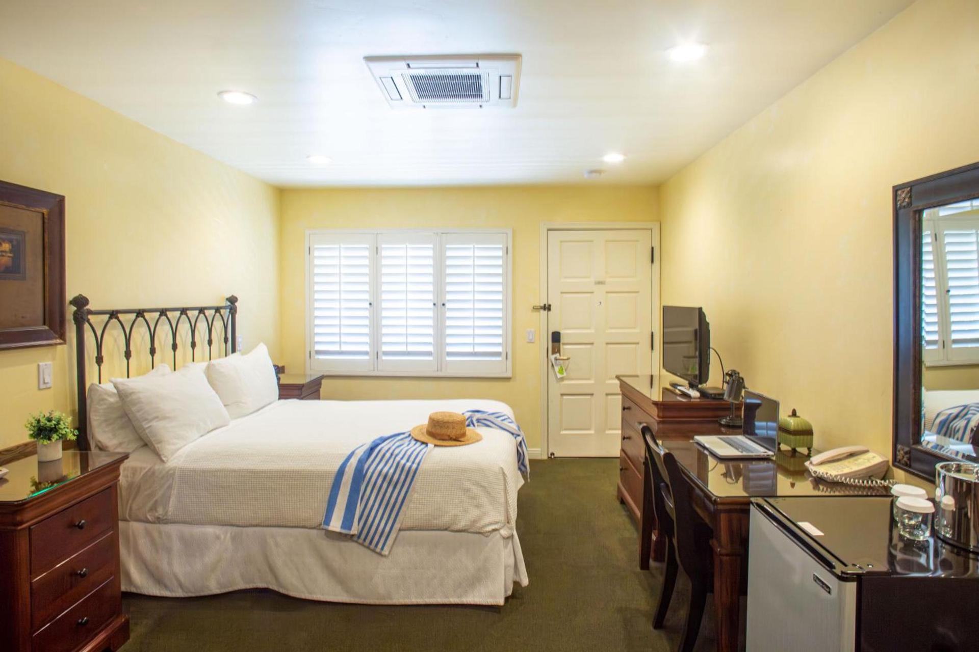 Castillo Inn at the Beach photo 8