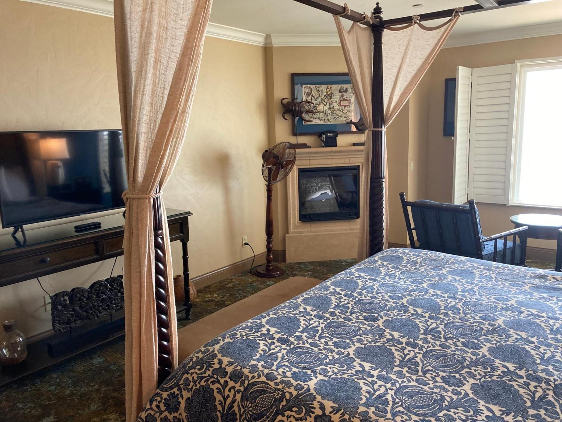 Blue Dolphin Inn photo 33