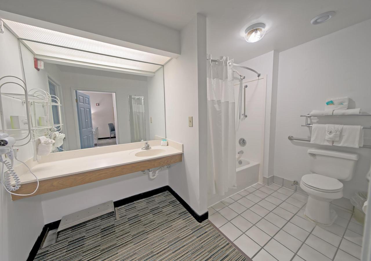 All Season Suites photo 47