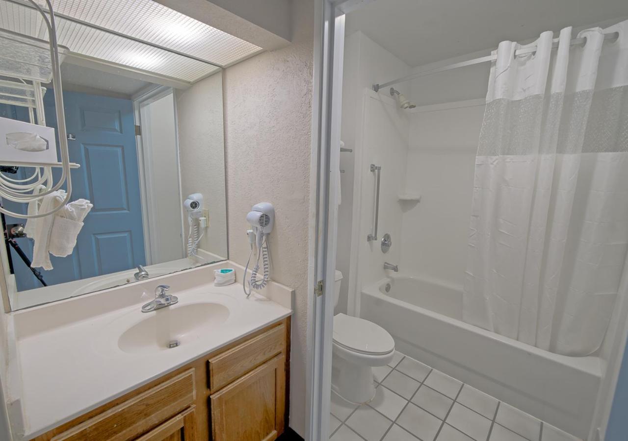 All Season Suites photo 61