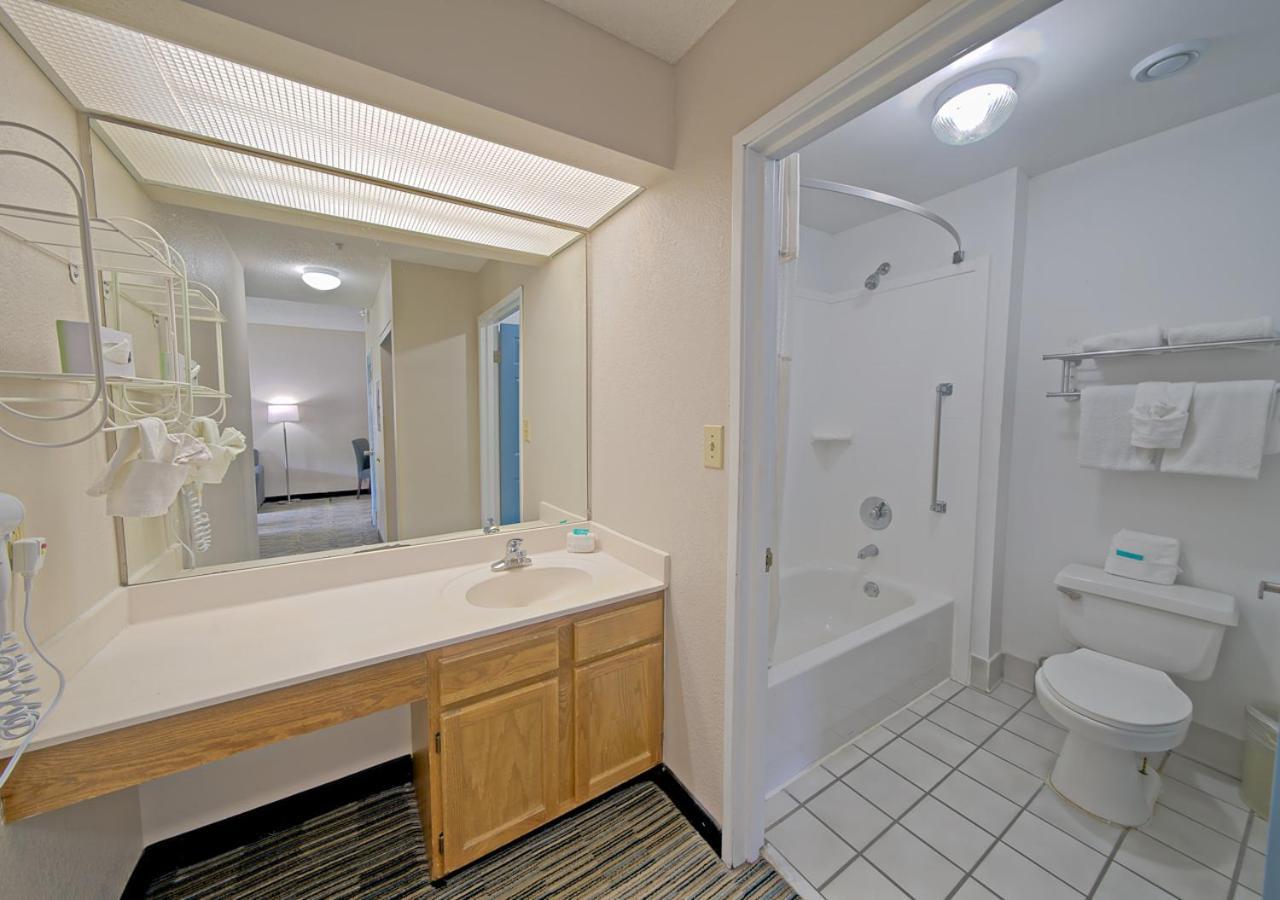 All Season Suites photo 64