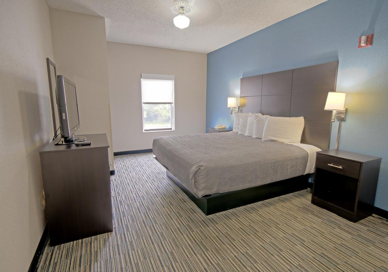 All Season Suites photo 50