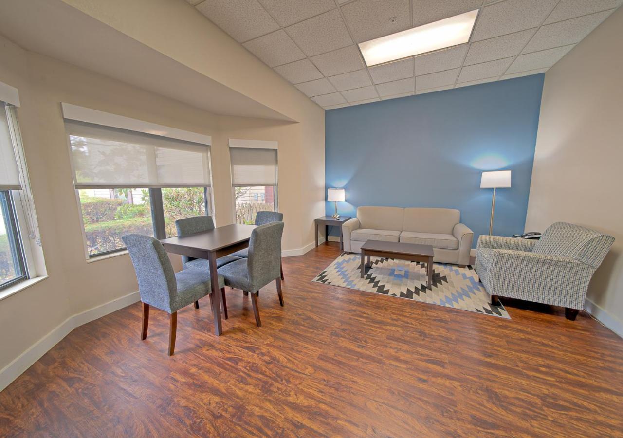 All Season Suites photo 42