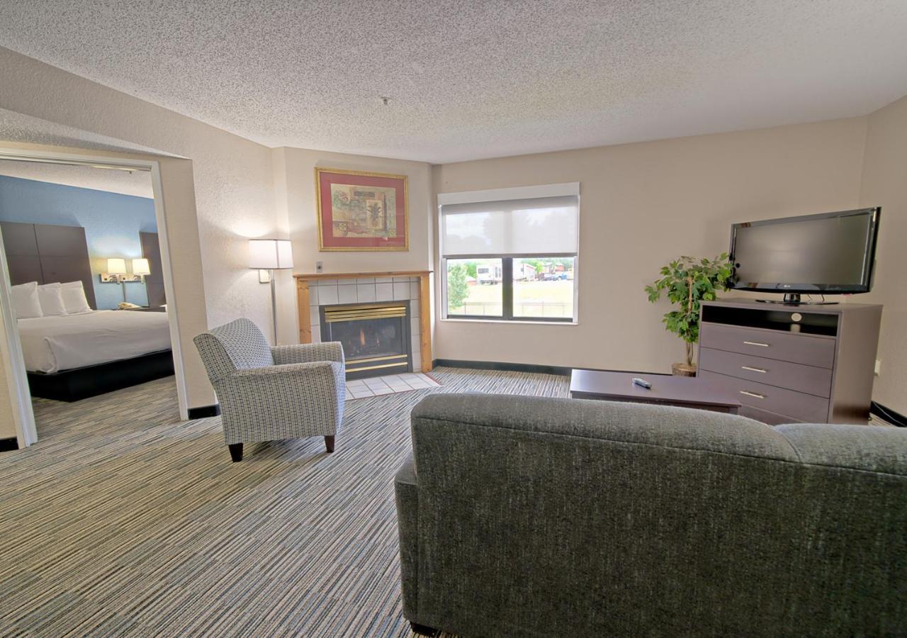 All Season Suites photo 69