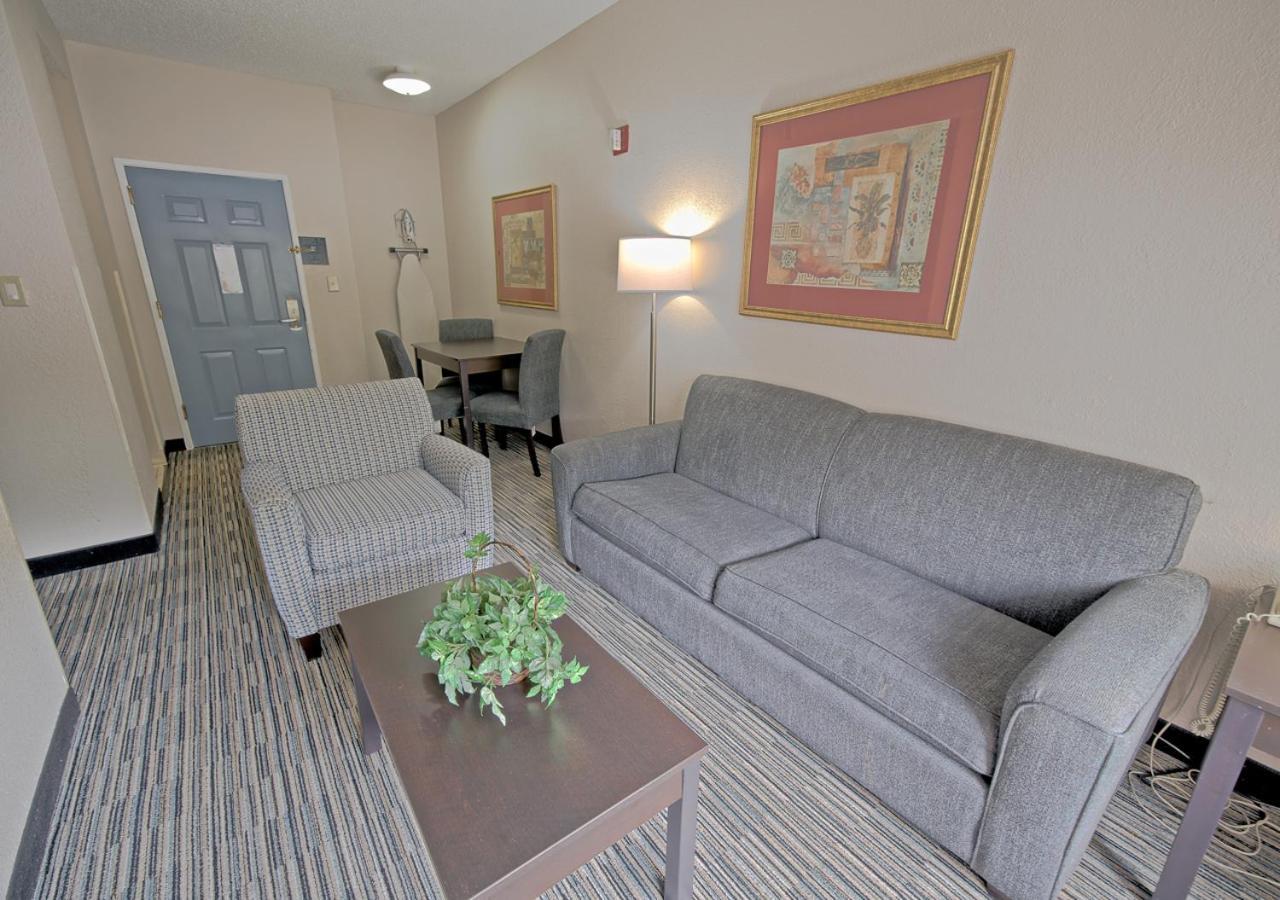 All Season Suites photo 25