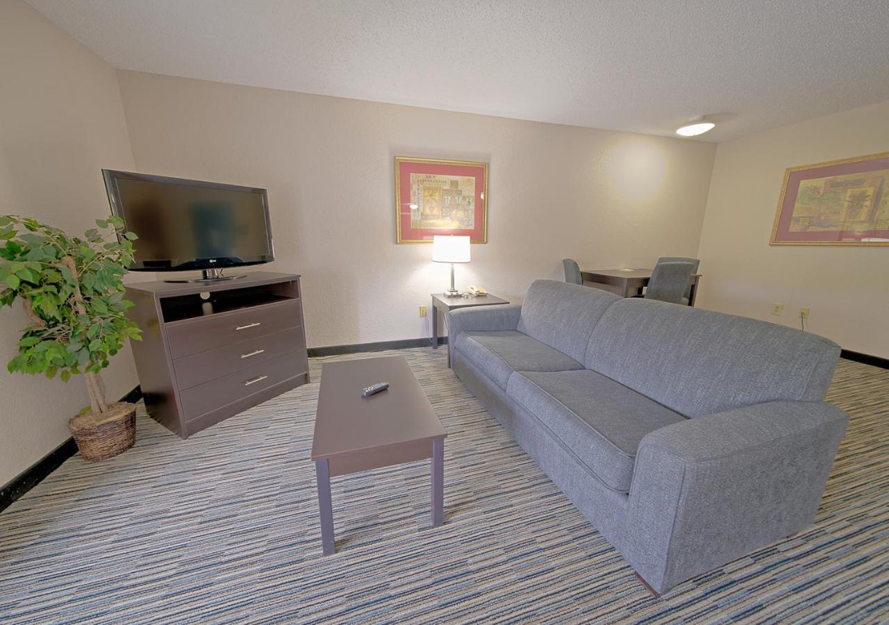 All Season Suites photo 18