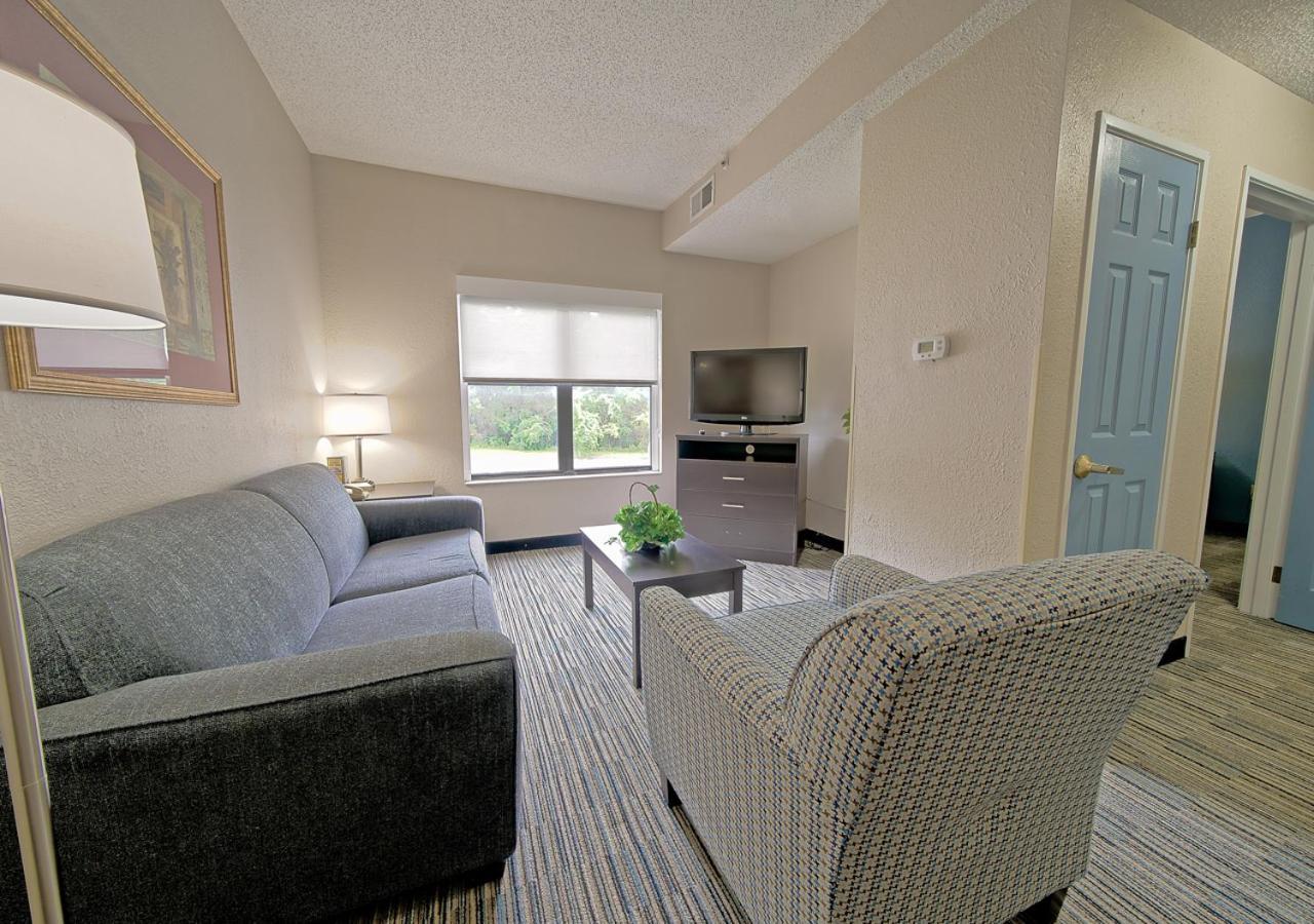 All Season Suites photo 29