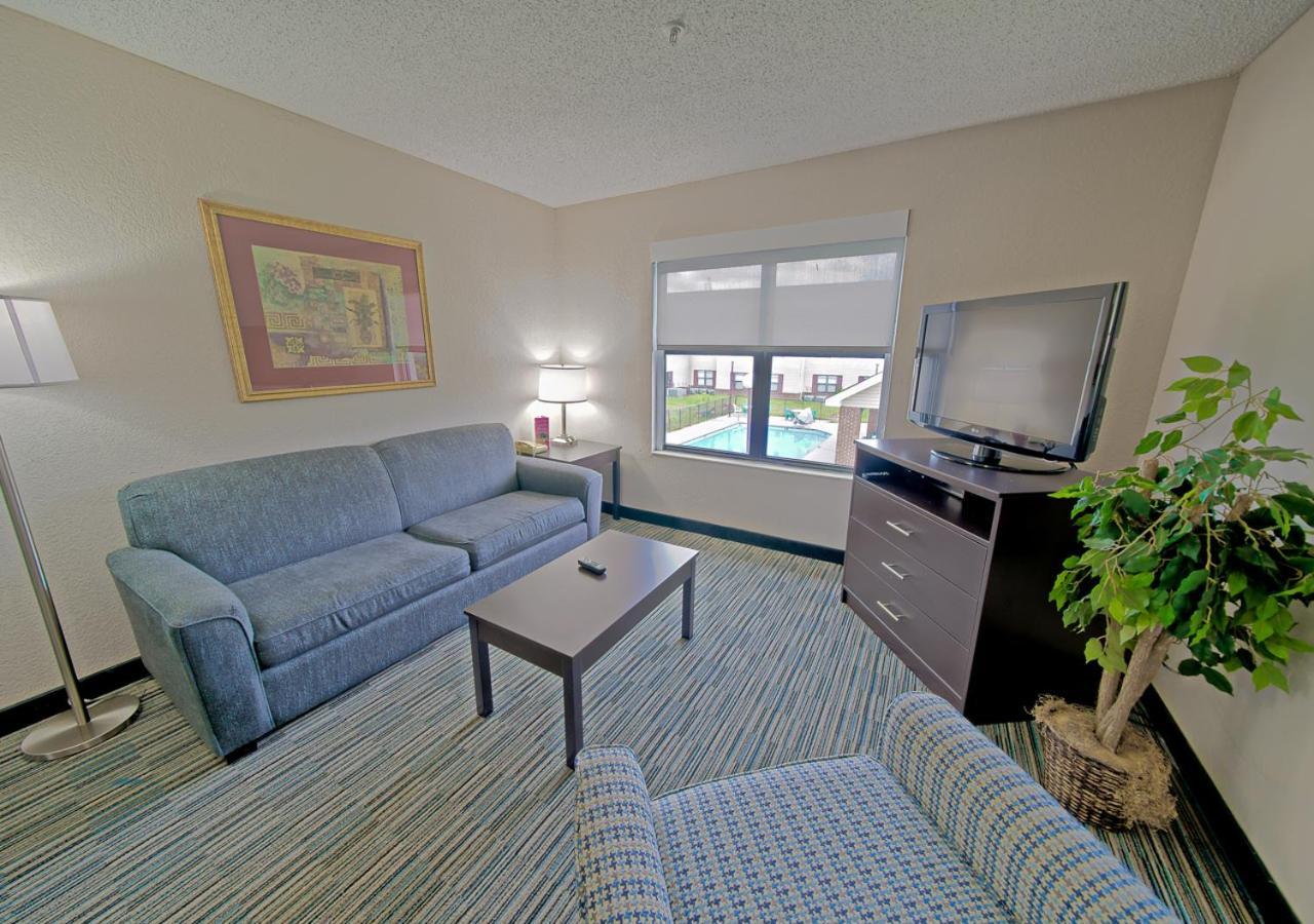 All Season Suites photo 40