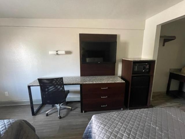 Western Inn Marietta photo 9