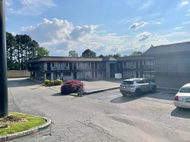 Western Inn Marietta photo 1