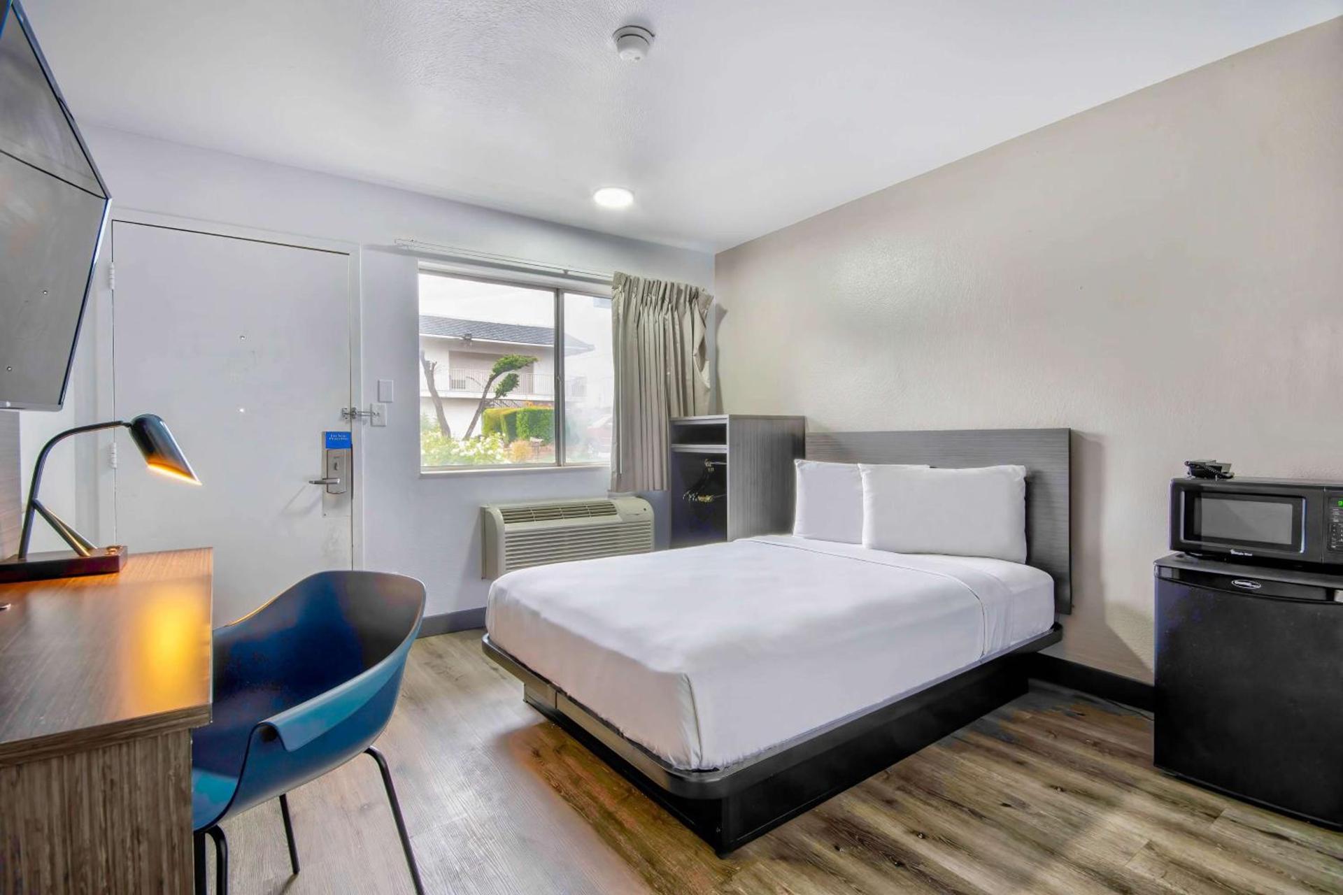 Motel 6-Austin, TX - North photo 14