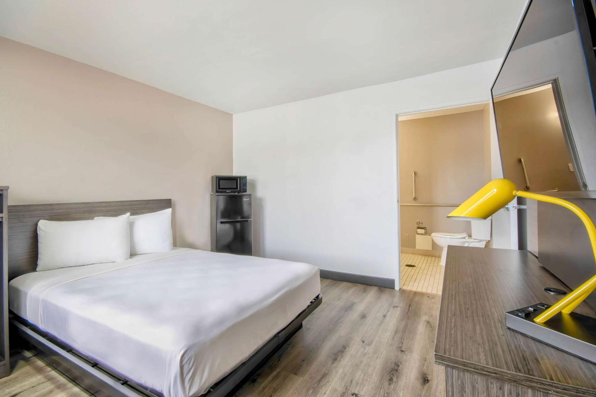 Motel 6-Austin, TX - North photo 16